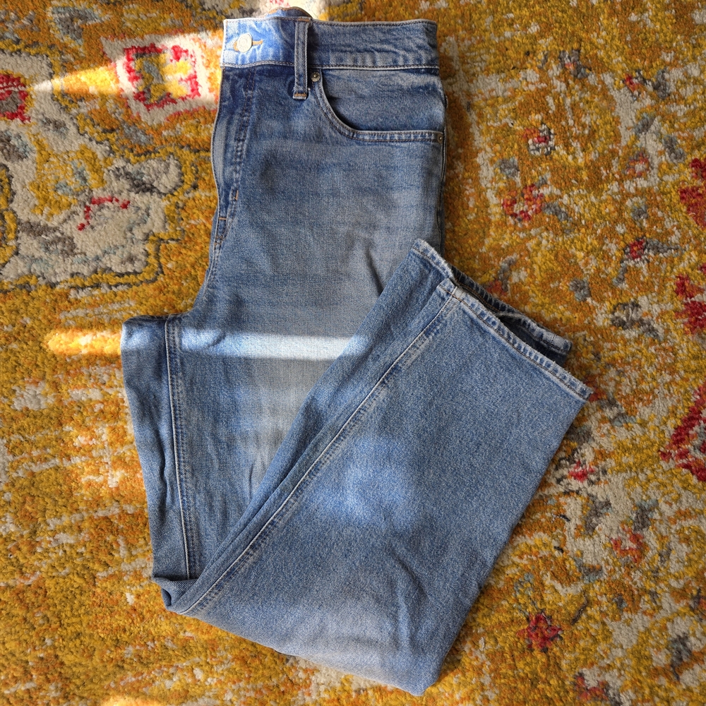 J. Crew Classic Straight Jeans +FREE BEAUTY GIFT 🪷